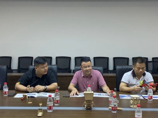 熱烈歡迎廣州市從化區(qū)“基于激光切割的創(chuàng)意智造項(xiàng)目”教師一行蒞臨我司開展研修活動！